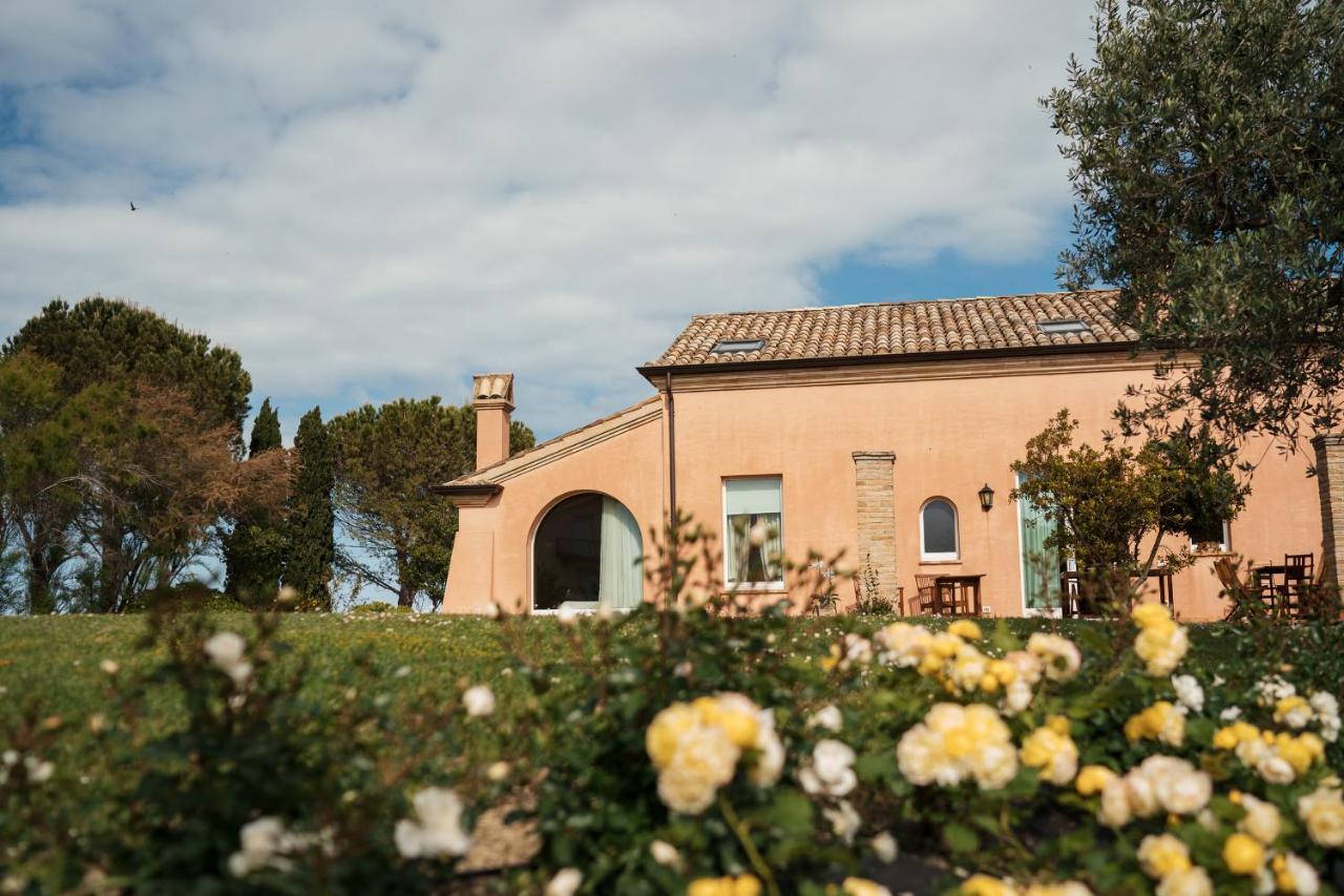 Nontiscordardime B&B Villa Agriturismo Civitanova Marche Bagian luar foto