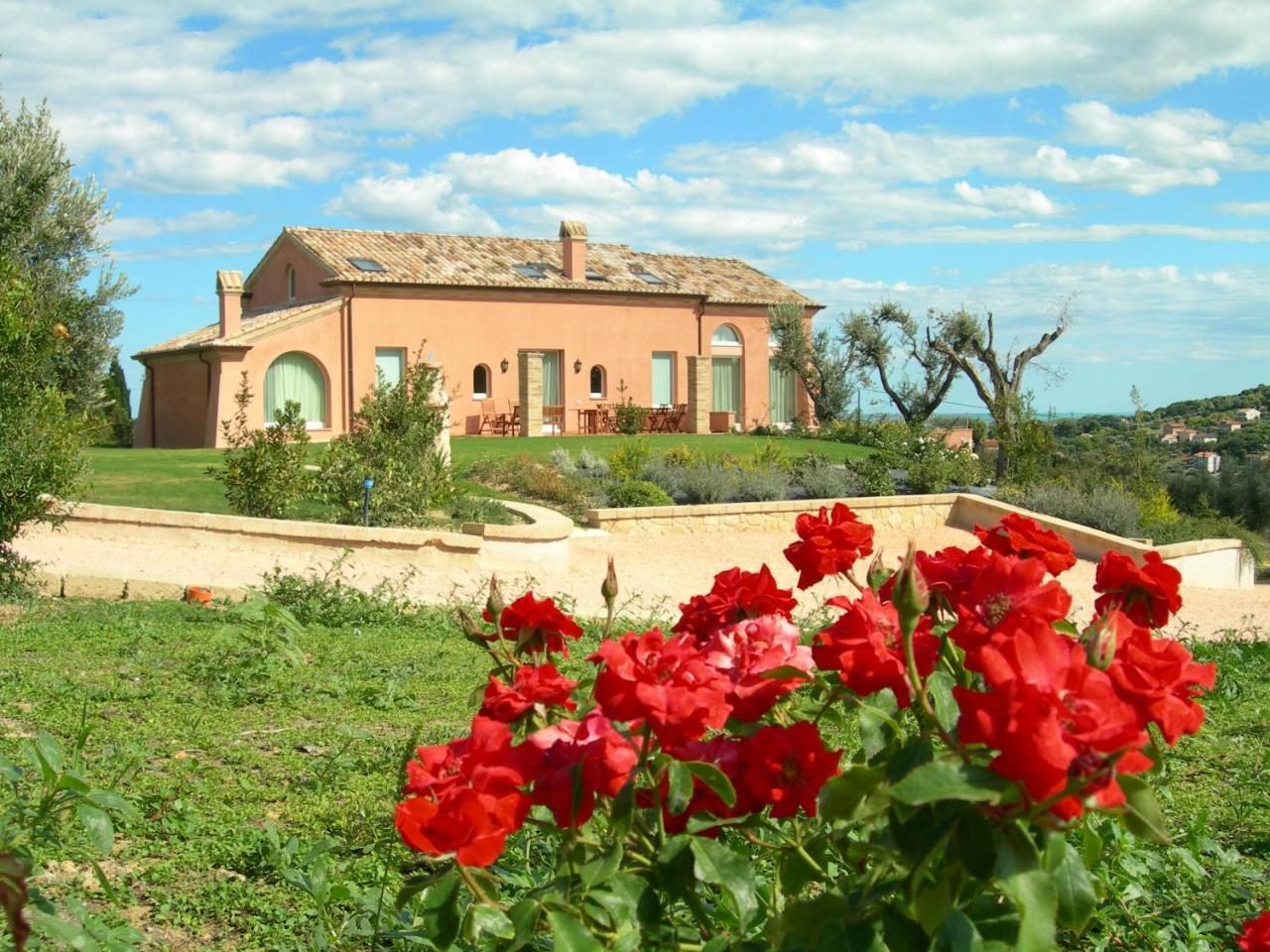 Nontiscordardime B&B Villa Agriturismo Civitanova Marche Bagian luar foto