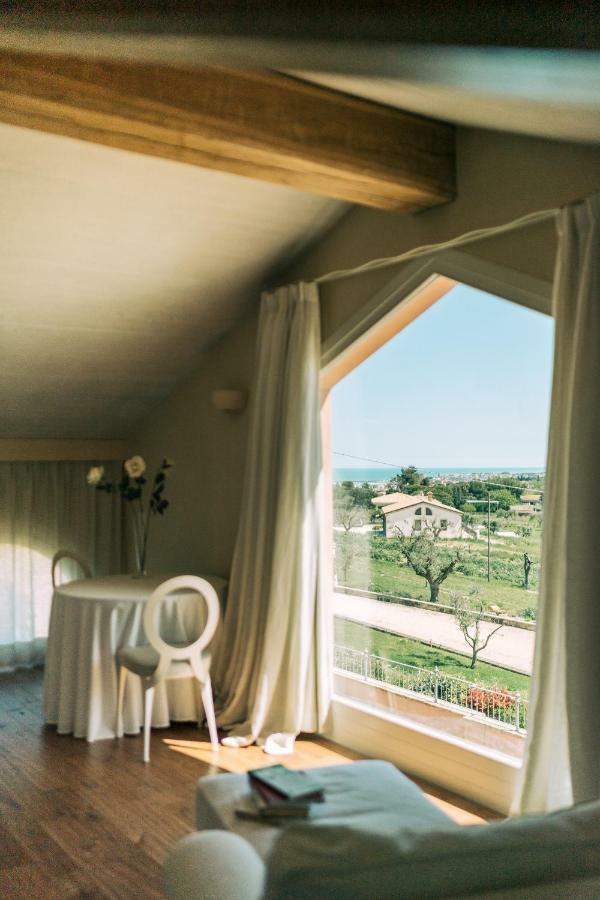 Nontiscordardime B&B Villa Agriturismo Civitanova Marche Bagian luar foto